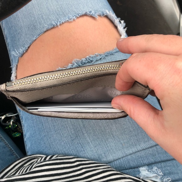 Michael Kors Keychain Wallet - Picture 3 of 4